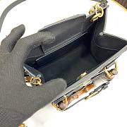 Bagsaaa Gucci Diana mini leather handbag - 5