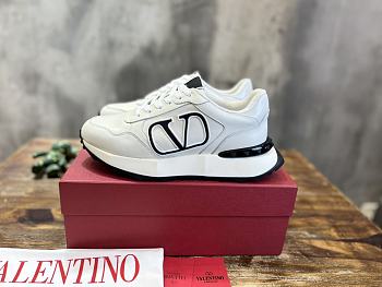	 Bagsaaa Valentino White Sneakers