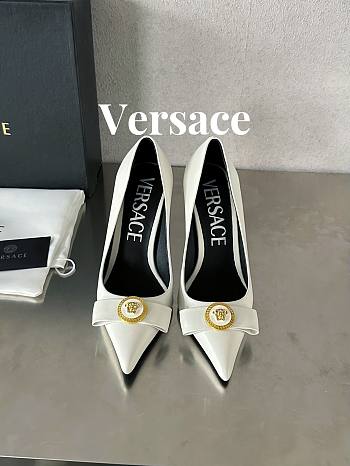 	 Bagsaaa Versace Gianni Ribbon Mid Pumps White