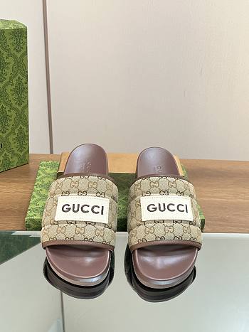 Bagsaaa Gucci Slides Small GG Ebony In Brown