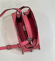 	 Bagsaaa Fendi Peekaboo ISeeU Small Midnight Pink Selleria bag with oversized topstitching - 2