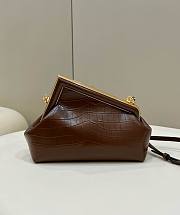	 Bagsaaa Fendi First Small crocodile leather bag in brown - 26x18x9.5cm - 2
