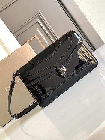 Bagsaaa Bvlgari Serpenti Forever East-West small shoulder bag in black Shiny Brushed calf leather