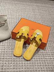 	 Bagsaaa Hermes Oran Sandals Box calfskin In Yellow - 5