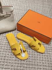 	 Bagsaaa Hermes Oran Sandals Box calfskin In Yellow - 4