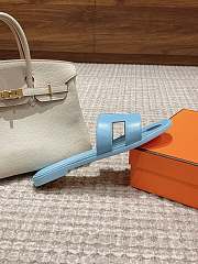 	 Bagsaaa Hermes Oran Sandals Box calfskin In Blue - 5