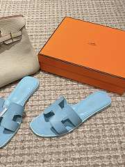 	 Bagsaaa Hermes Oran Sandals Box calfskin In Blue - 4