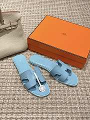 	 Bagsaaa Hermes Oran Sandals Box calfskin In Blue - 2