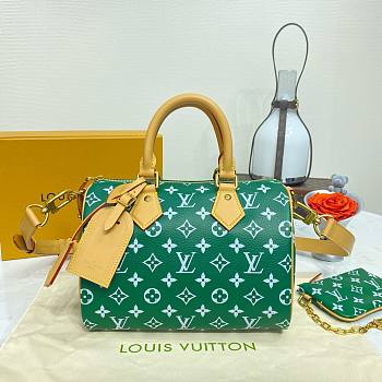 Bagsaaa Louis Vuitton Speedy 25 Green Color - 25 x 15 x 15cm