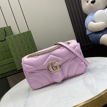 Bagsaaa Gucci GG Marmont Shoulder Bag In Pink Iridescent - 15*26*7cm