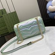 	 Bagsaaa Gucci GG Marmont Shoulder Bag In Green Iridescent - 15*26*7cm - 5