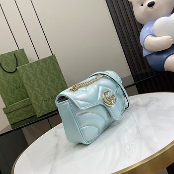 Bagsaaa Gucci GG Marmont Shoulder Bag In Blue Iridescent - 15*26*7cm