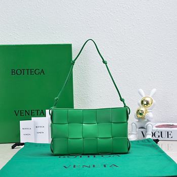 Bagsaaa Bottega Veneta green nappa leather Cassette shoulder bag - 22.5*13.5*4.5cm
