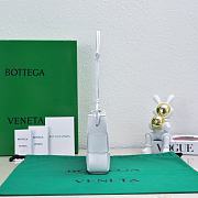	 Bagsaaa Bottega Veneta white nappa leather Cassette shoulder bag - 22.5*13.5*4.5cm - 4