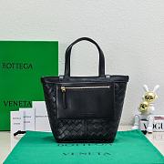 Bagsaaa Bottega Veneta Small Flip Flap Black Tote bag - 23*18.5*15cm - 1
