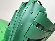 Bagsaaa Bottega Veneta's The Shell bag in green - 22X14X10cm - 5