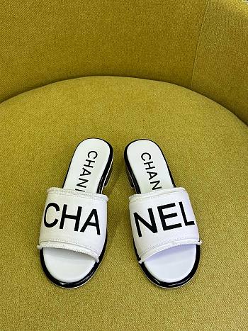 Bagsaaa Chanel White Sandals