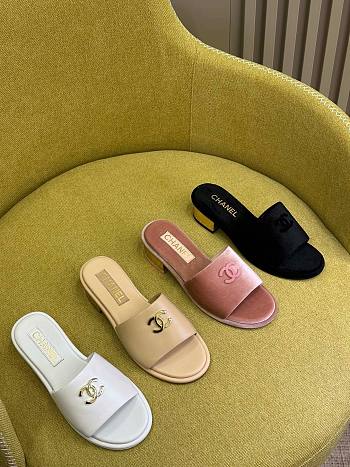 Bagsaaa Chanel CC Sandals 