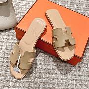 Bagsaaa Hermes Oran Sandals Box calfskin In Beige - 6