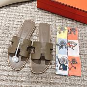 Bagsaaa Hermes Oran Sandals Box calfskin In Taupe - 1