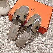 Bagsaaa Hermes Oran Sandals Box calfskin In Taupe - 2
