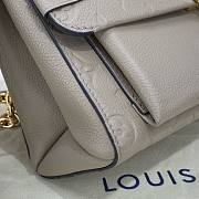	 Bagsaaa Louis Vuitton Vavin bag PM Monogram Empreinte Taupe - 25 x 17 x 9.5 cm - 5