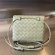 	 Bagsaaa Bottega Veneta Mini Leather Intrecciato Cross-Body Bag Green - 19*15*6cm - 2