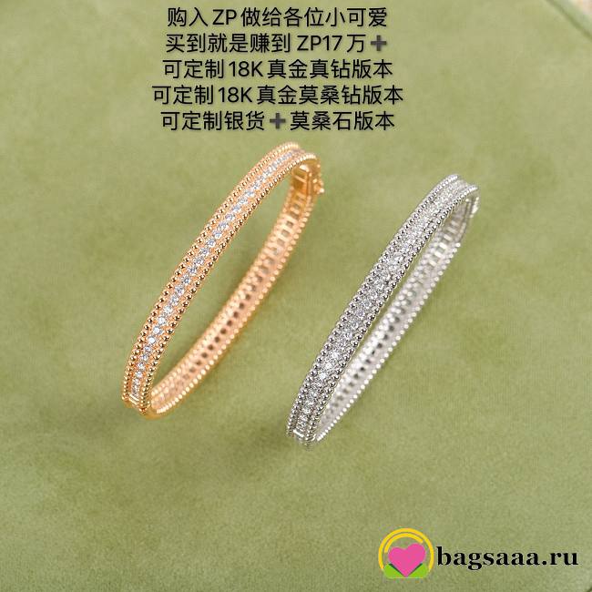 Bagsaaa Van Cleef & Arpels Crystal Bracelet  - 1