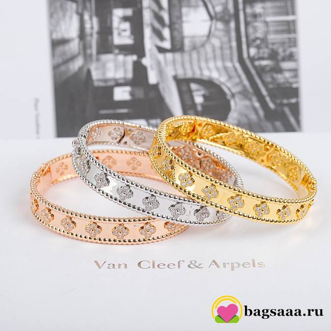 Bagsaaa Van Cleef & Arpels Perlee clovers bracelet 02 - 1