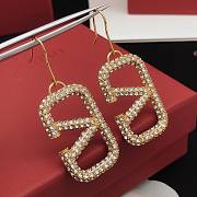 Bagsaaa Valentino Garavani Gold VLogo Crystal Pendant Earrings - 2