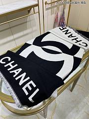 Bagsaaa Chanel CC Logo Black & White Scarf - 6