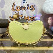 Bagsaaa Louis Vuitton Croissant PM Monogram Vernis Leather - 2