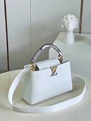 Bagsaaa Louis Vuitton Capucines White - 27cm - 4