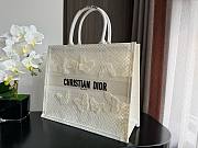 Bagsaaa Dior Book Tote Large White D-Lace Butterfly Embroidery with 3D Macramé Effect - 2