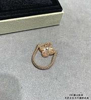 Bagsaaa Van Cleef & Arpels Vintage Alhambra Reversible Ring - 2