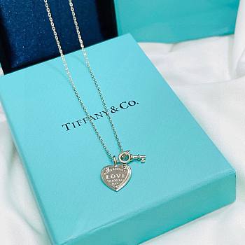 Bagsaaa Tiffany & Co Love Heart Tag Key Pendant Necklace