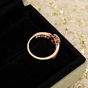 Bagsaaa Van Cleef & Arpel Flower Diamond Ring - 4