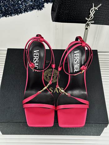 	 Bagsaaa Versace High Heels Sandals In Pink