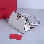 	 Bagsaaa Valentino Garavani Rockstud bag in calfskin white - 21*12*6cm - 4