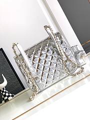 	 Bagsaaa Chanel 24C Hollywood silver mirror calfskin leather backpack - 4
