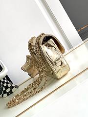 	 Bagsaaa Chanel 24C Hollywood silver mirror calfskin leather flap bag - 4