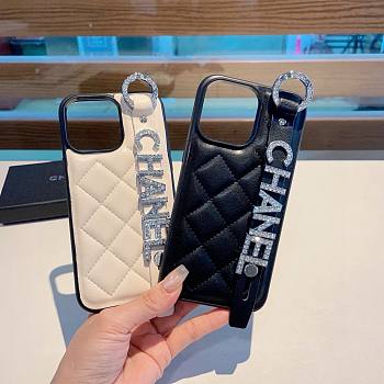 Bagsaaa Chanel Lambskin Leather With Crystal Logo Phone Case