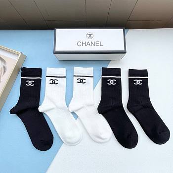 Bagsaaa Chanel CC Logo Black & White Socks Set