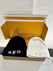 Bagsaaa Louis Vuitton Beanie Monogram Logo - 1