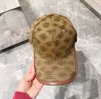 Bagsaaa Louis Vuitton Brown Cap