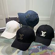 Bagsaaa Louis Vuitton Cap LV Logo - 1