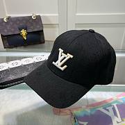 Bagsaaa Louis Vuitton Cap LV Logo - 2