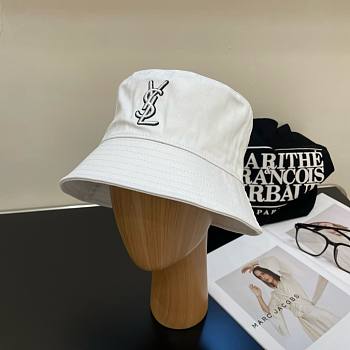 	 Bagsaaa YSL White Front Logo Bucket Hat