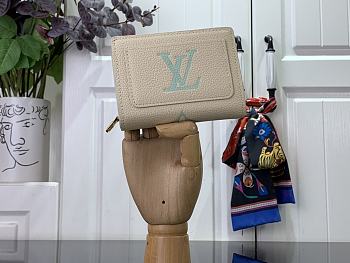 Bagsaaa Louis Vuitton Clea Wallet Monogram Empreinte Leather - 11*8.5*3.5cm