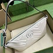 Bagsaaa Gucci Marmont Shoulder Bag All White - 23cm x 12cm x 10cm - 5